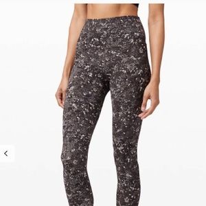 Lululemon align 28”